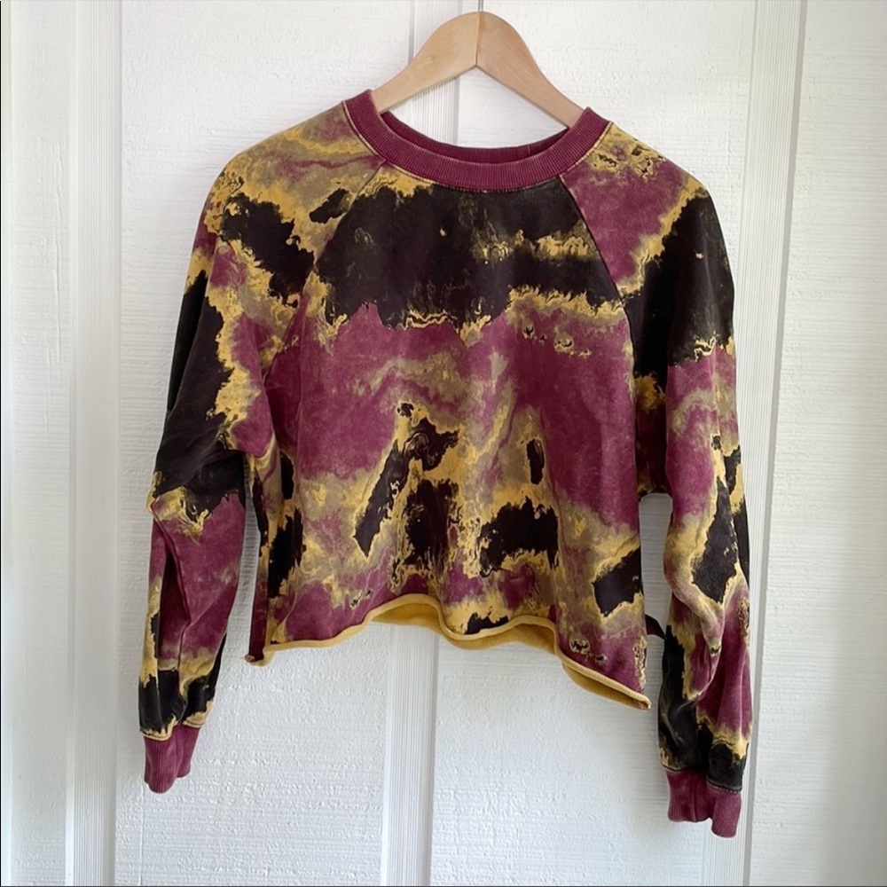 Cropped and boxy multi colored JoyLab comfy sweatshirt